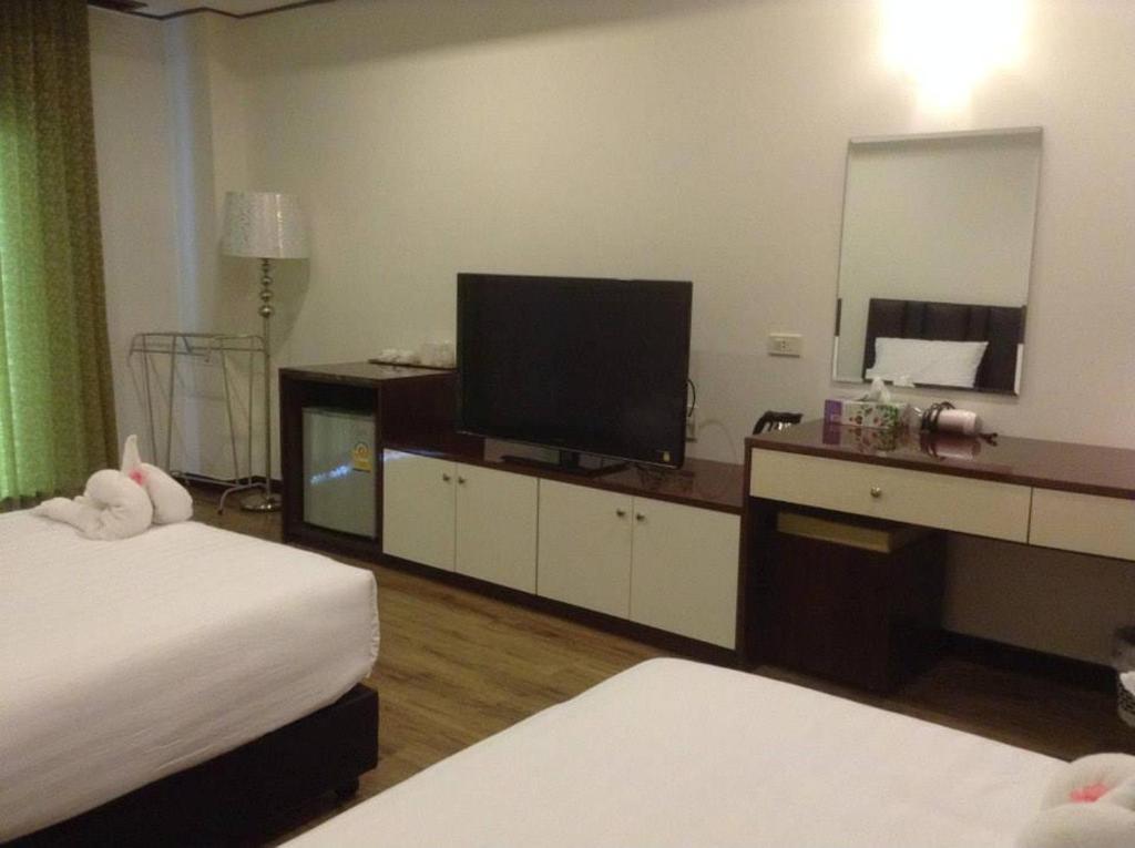 Hotel Kan Kanchanaburi Kamer foto