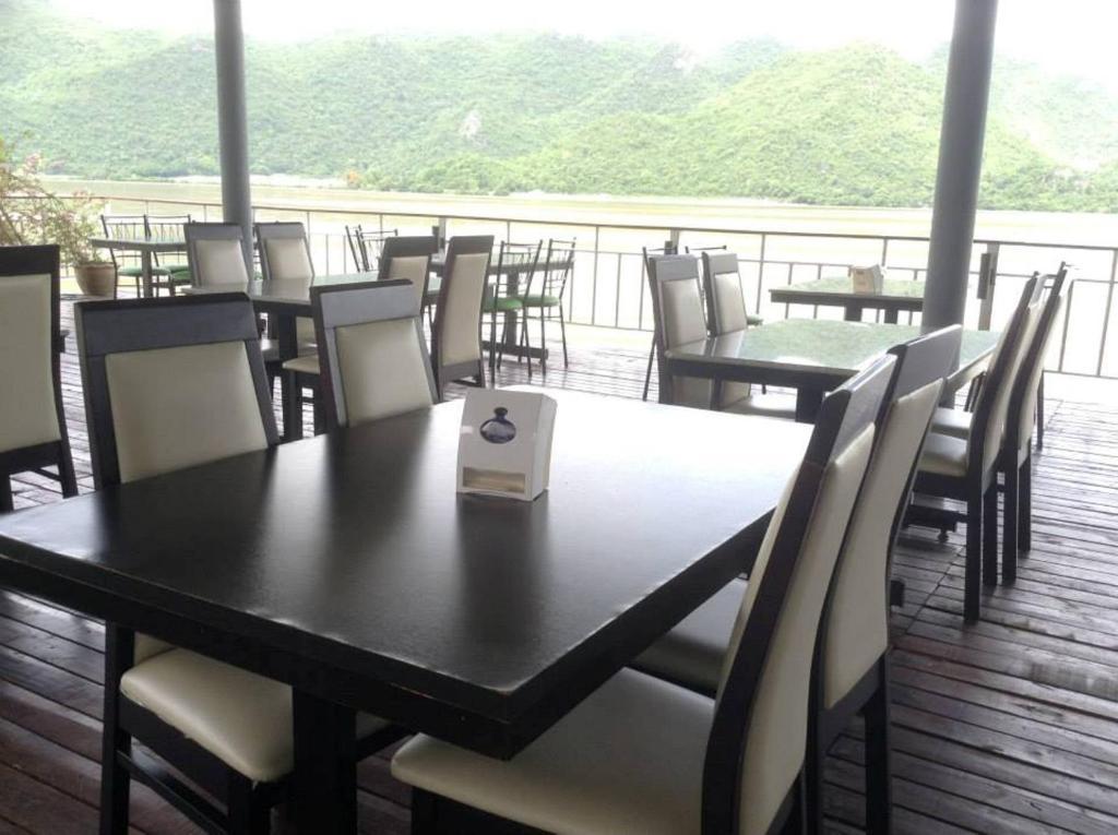 Hotel Kan Kanchanaburi Buitenkant foto