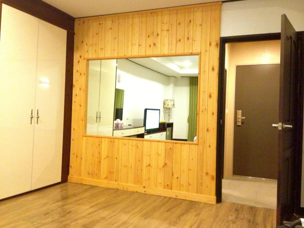 Hotel Kan Kanchanaburi Kamer foto