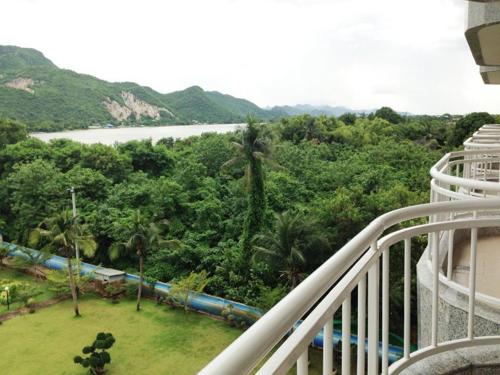 Hotel Kan Kanchanaburi Kamer foto