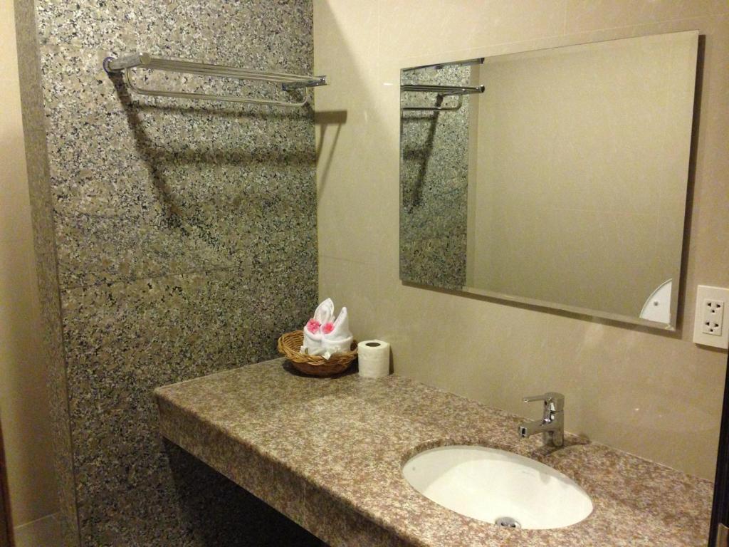 Hotel Kan Kanchanaburi Buitenkant foto